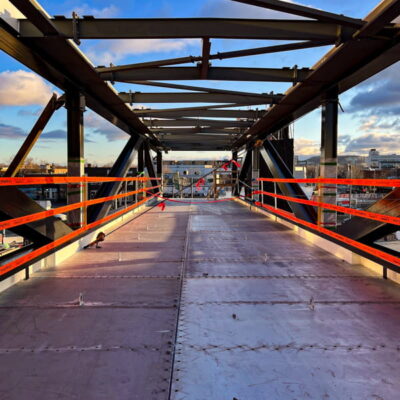 straprail-protects-elevated-walkway-4